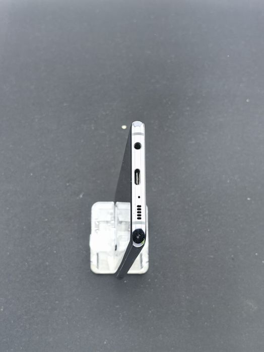 Samsung Galaxy S10 e  128 GB ID-cvw795