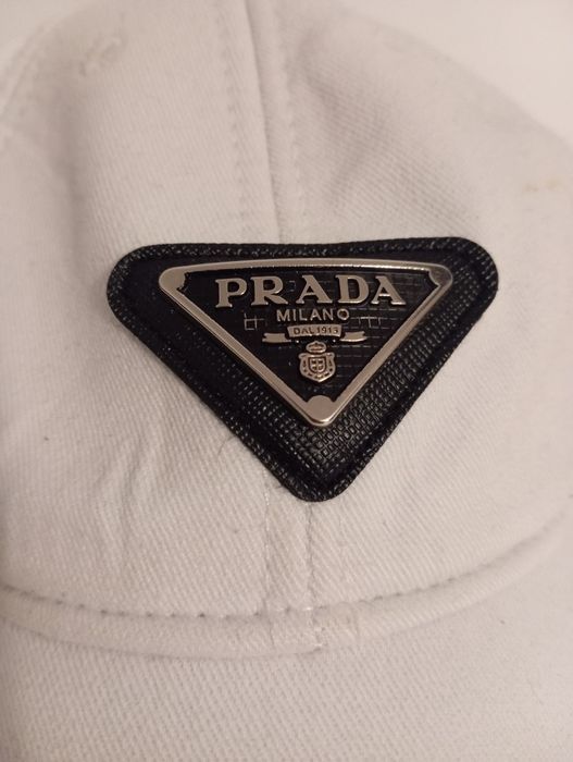 Șapcă Prada originala