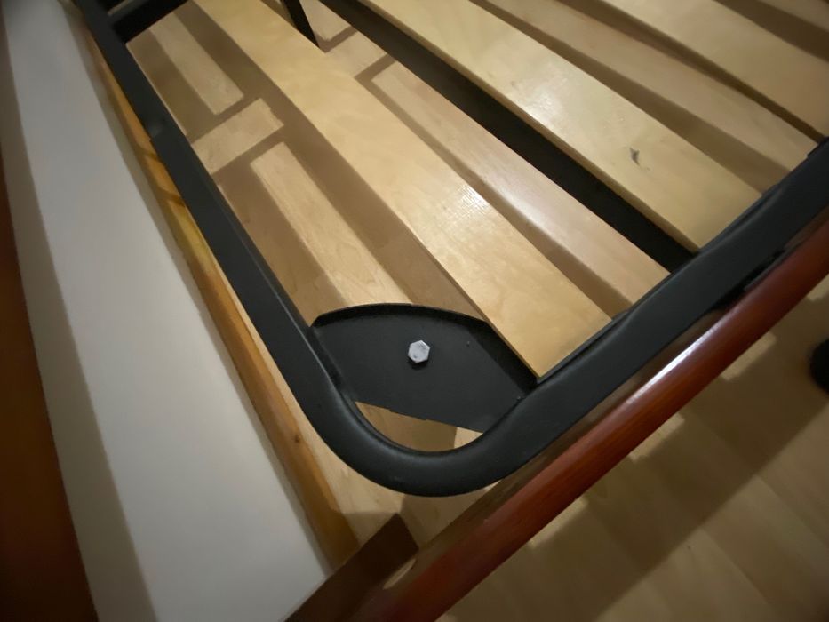 Кровать двуспальная