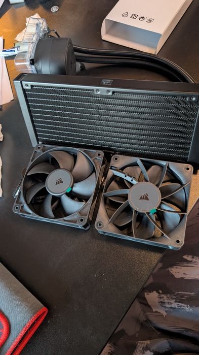 CPU Cooler AIO Corsair Nautilus 240 RS (NOU / Nefolosit) - Radiator 240mm