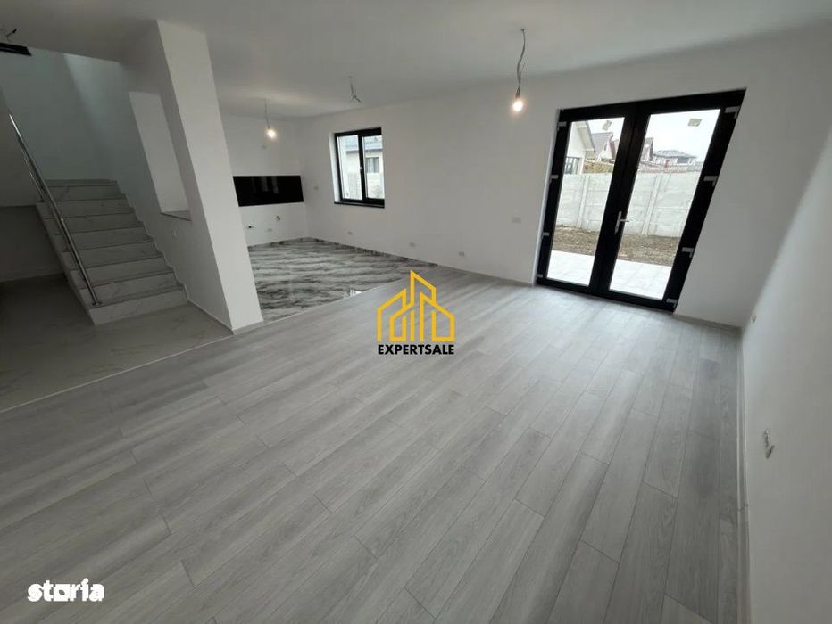 Casa Domnesti/  5 Camere/ 400 Mp Teren/Utilitati