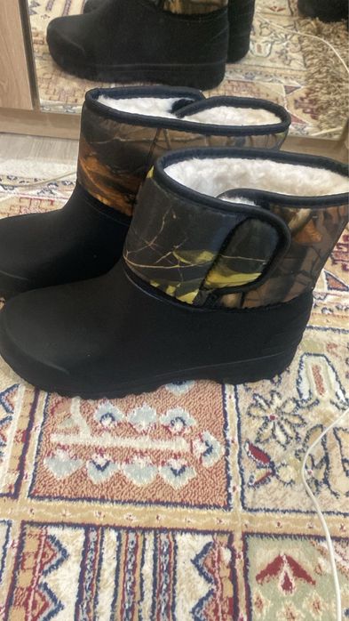 продам галоши, сапоги на весну
