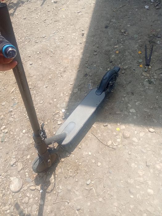 Trotinetă electrică -schimb cu ATV q125 dau diferență