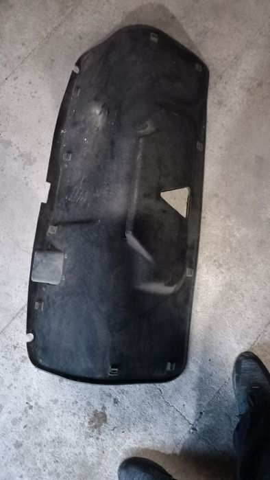 Продам обшивка багажника