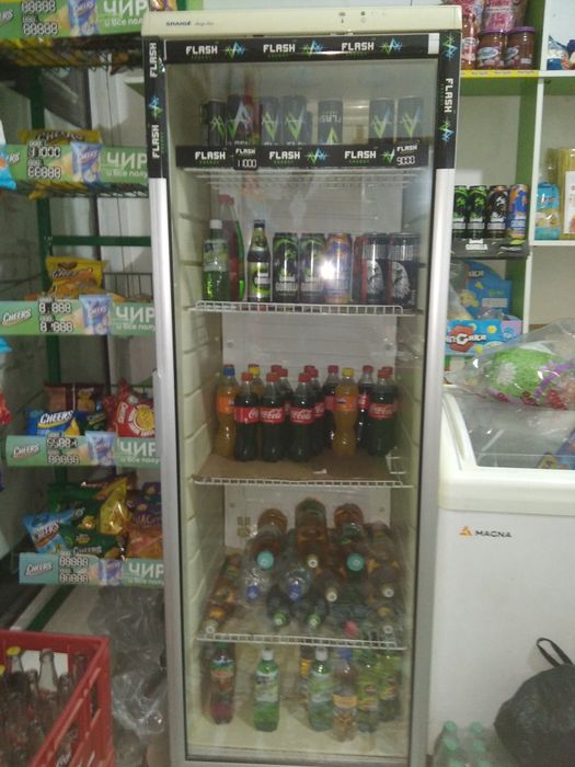 Vetrina, haladilnik, prlavka, kassa stol