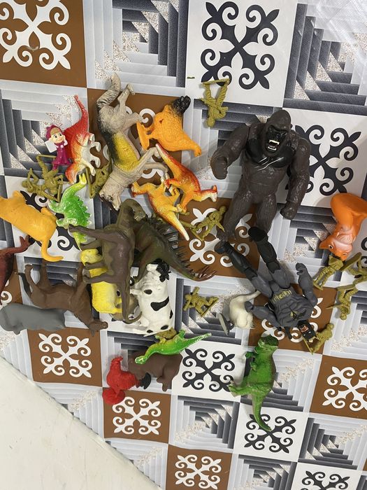 Продам игрушки все за 2500 тг