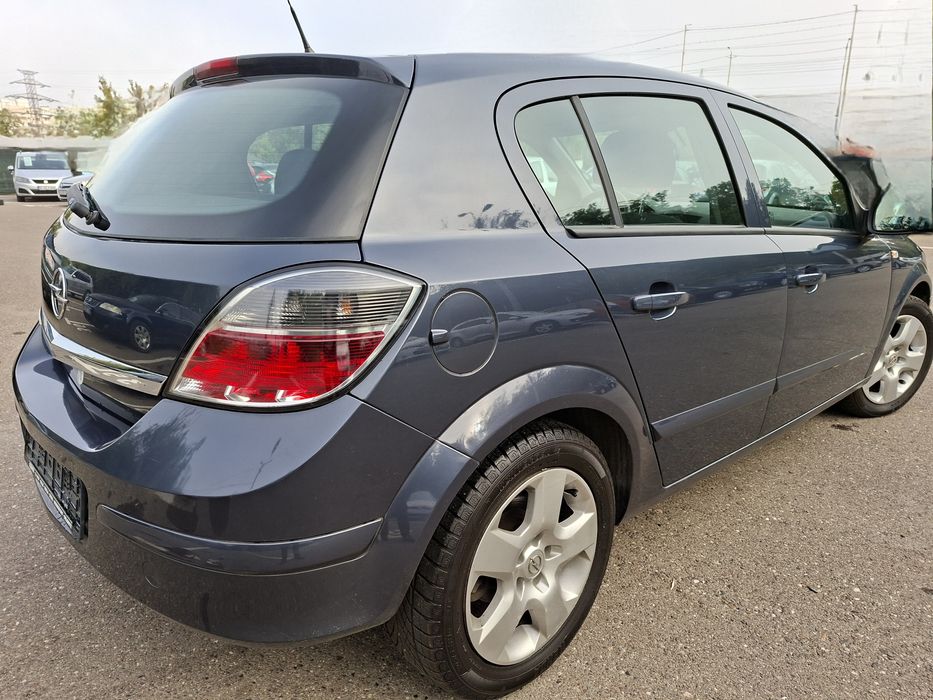 Opel astra h facelift 2009 1.6 benzina .164.000km.reali