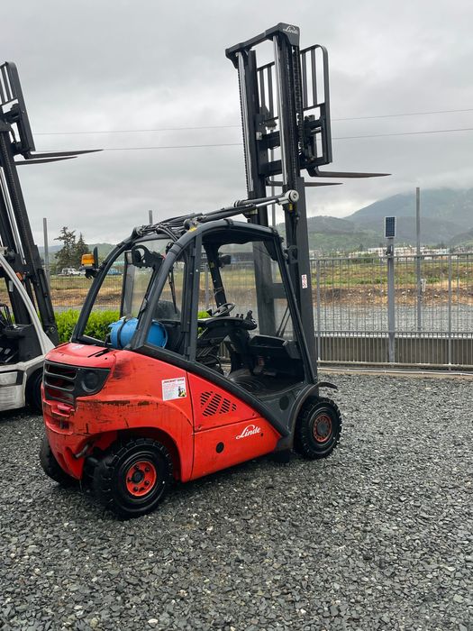 Продавам газокар Linde H25