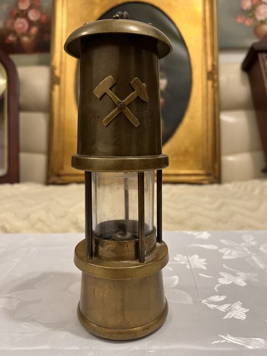 Lampa mner realizata don bronz