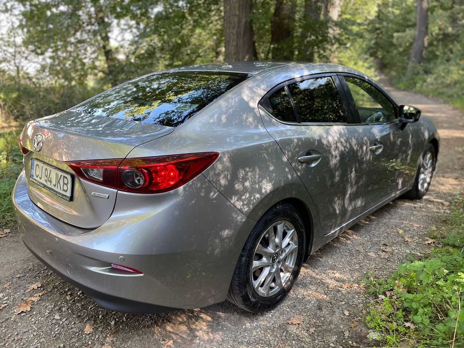 Mazda 3 Sedan 2.2 SkyActiv-D – Echipare Attraction | 2014 | Revizii la zi + 1 Set Jante Aliaj EXTRA