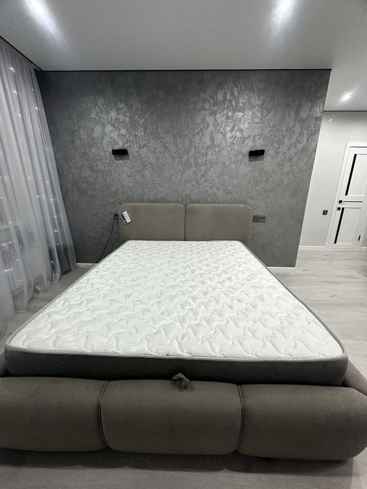 Продам двухспальную кровать