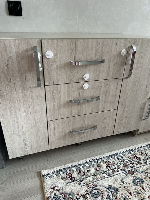 Продам спальный гарнитур