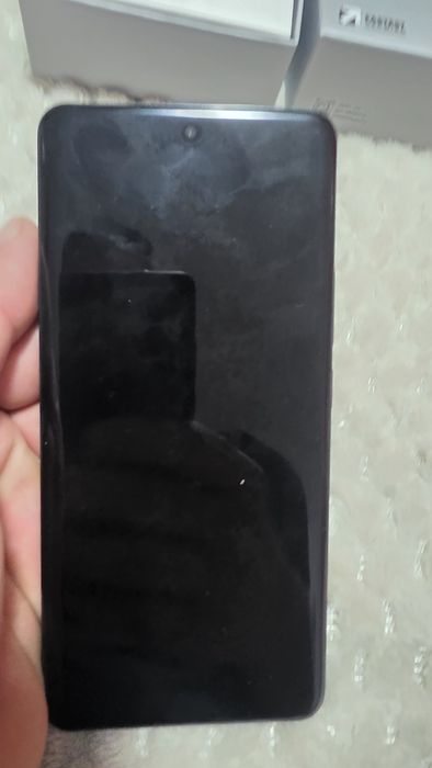 Vand Realme 16 pro si 16 pro +