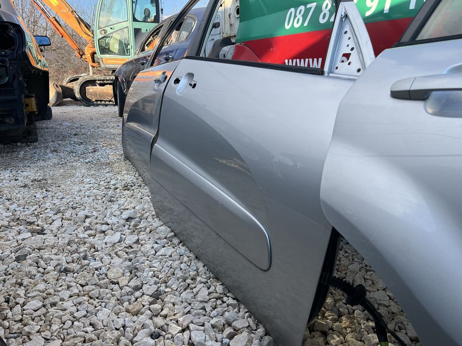 Врати Toyota Rav 4 2005