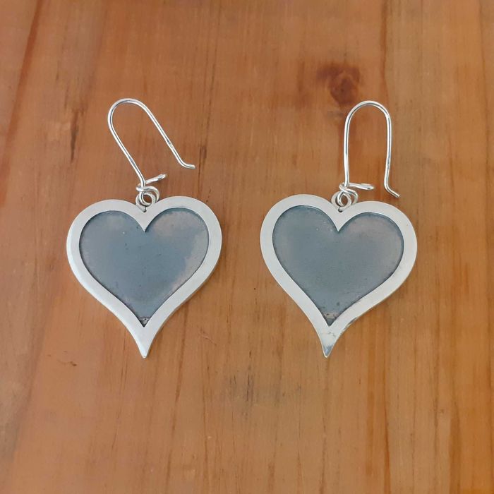 Комплект сребърни обеци във формата на сърца.    SILVER EARRINGS