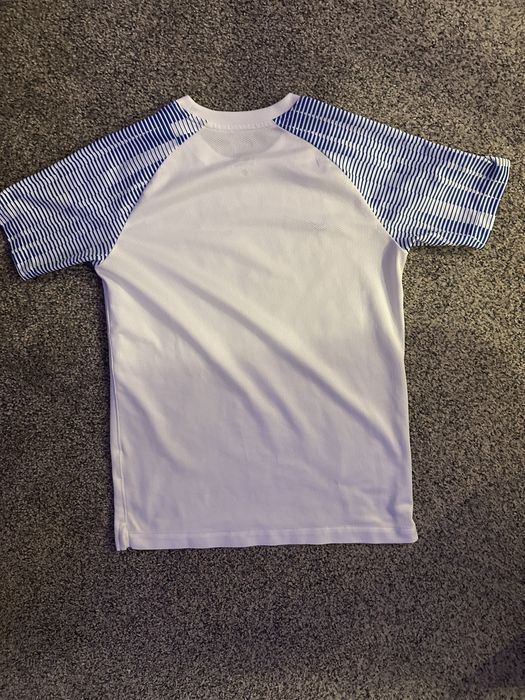 Tricou nike marimea 154-164 cm (L Copii)