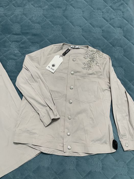 Брюшной костюм. Жакет с брюками