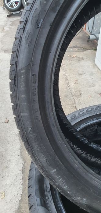 Гуми 2бр 285/40/20 -1 бр - 185лв