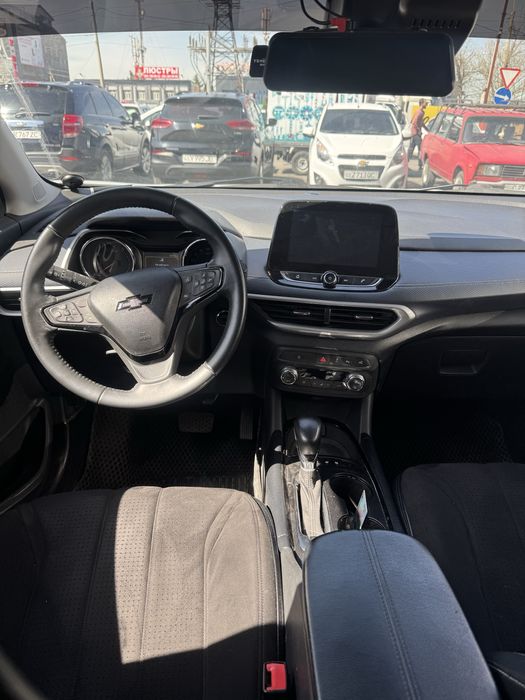 Tracker 2 Primer sotiladi