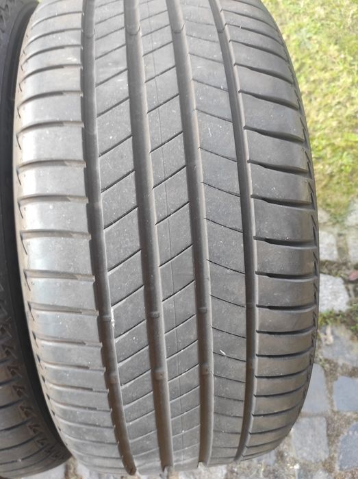 245/40/19 Bridgestone