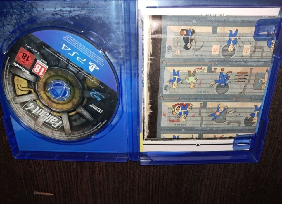 Ps4 slim 1tb storage + 2 controlere originale si 5 jocuri - negociabi