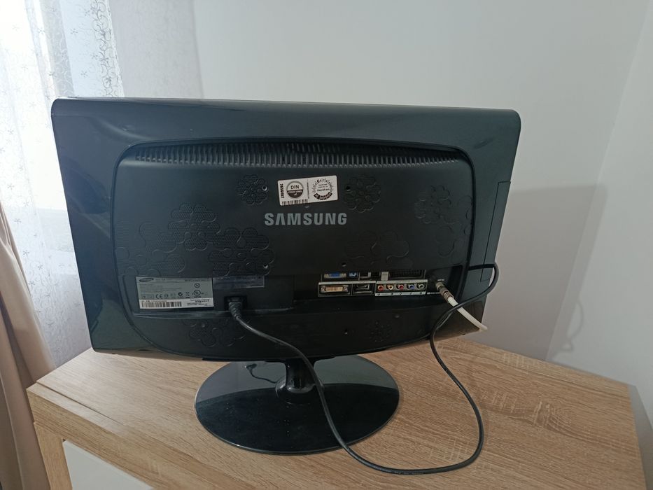 Vând tv Samsung 23inch