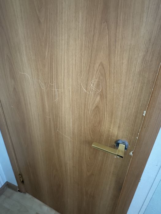 Срочно продам двери