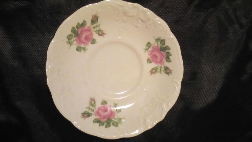 Стари порцеланови чинии