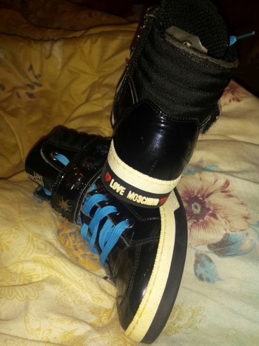 Sneakersi Love Moschino