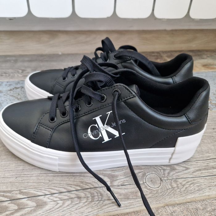 Сникърси Келвин Клайн 41 номер цена 100лв