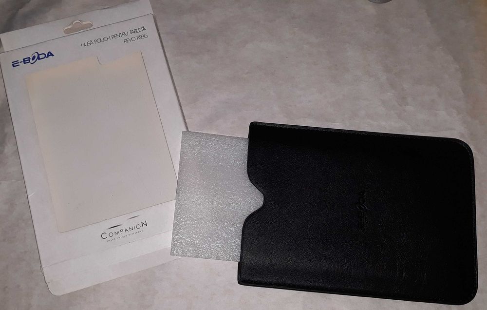 husa  tableta   21x15,5cm  port  noua