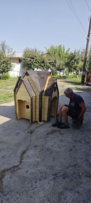 Деревянные домики будки вольеры скворечники песочницы и прочее