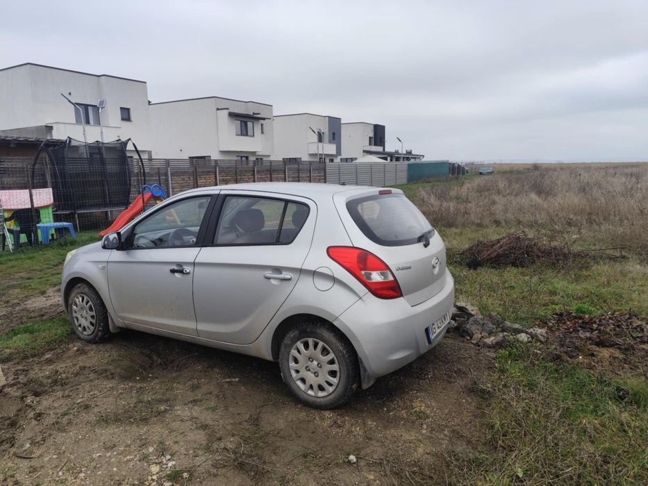 Vând Hyundai I 20