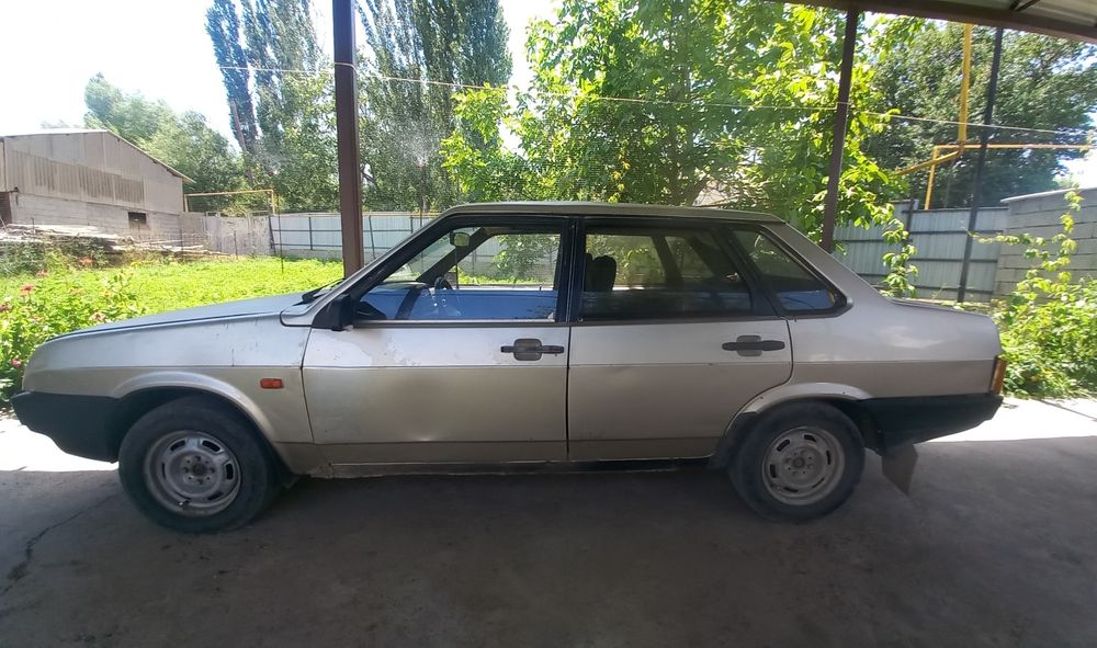 Lada 99 көлігі. Жылы 1998.