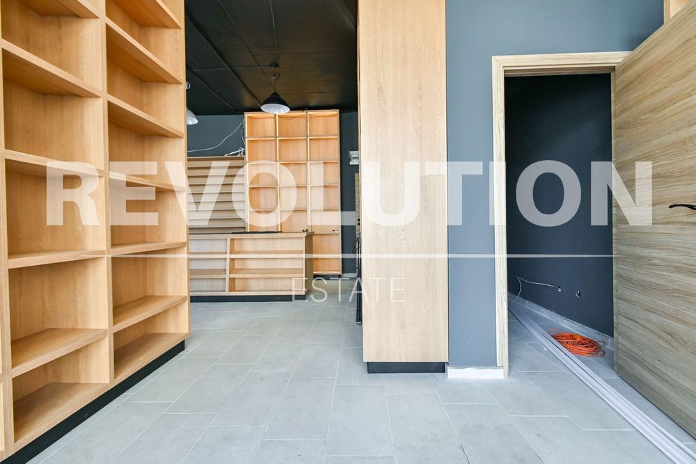 Магазин с АКТ 15 в ж.к. Малинова долина