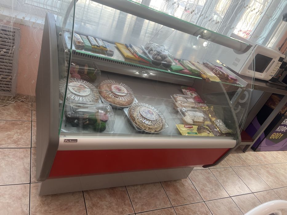 Продам витринный холодильникгоризонтальный