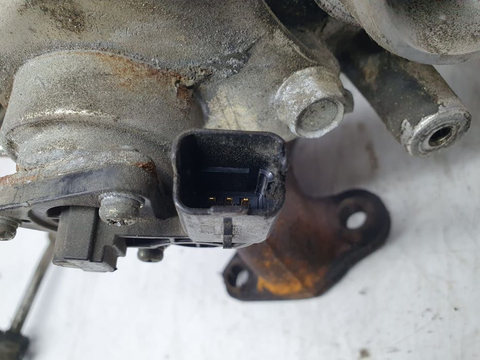 Turbo turbina 49373-02023 av6q6k682bb 1.4 tdci KVJA Citroen C4 Picass