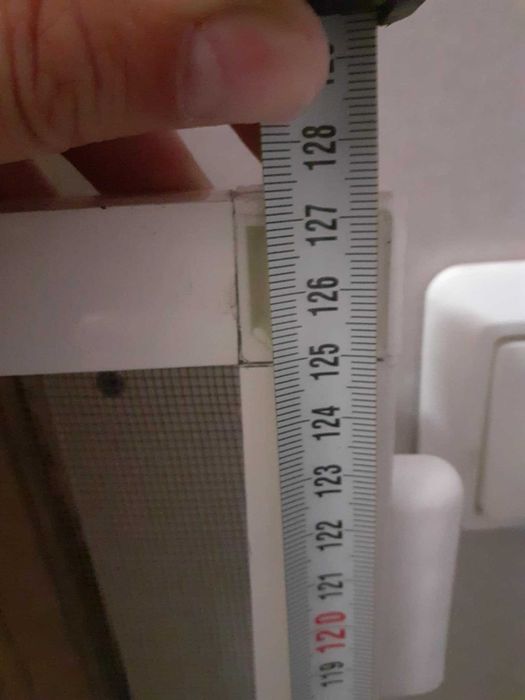 Комарник за прозорец 127 х 72 см. нов, сглобен, никога не е използван