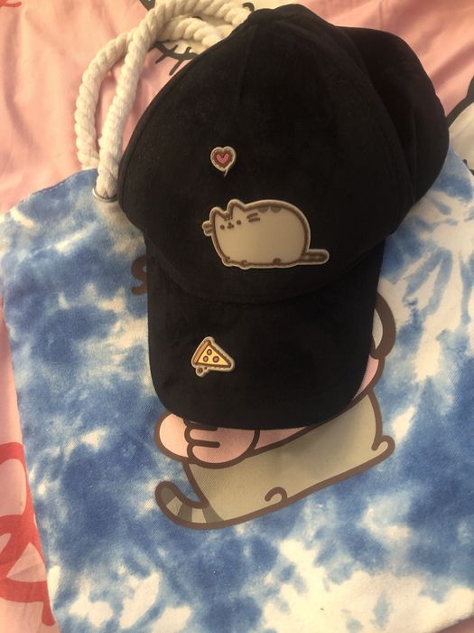 Set pusheen sapca (reserved 9-13 ani),geanta costum de baie 134-140