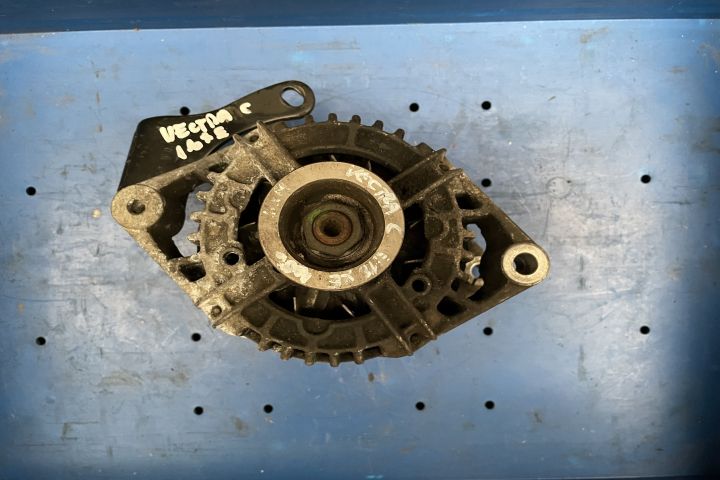 Alternator 0124415002  9056971 Opel Vectra C
