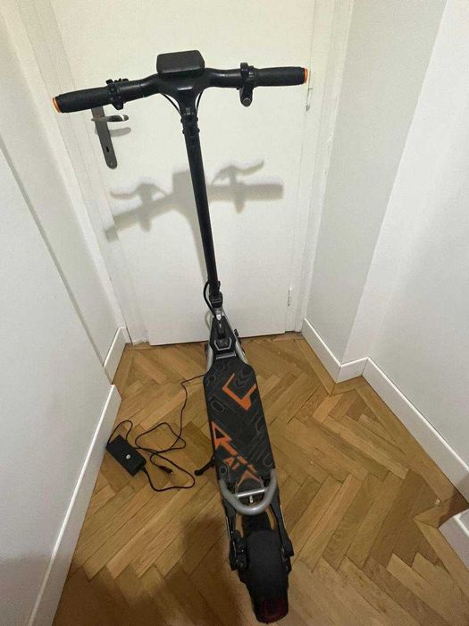 KuKirin A1 Trotinetă Electrică  – Stare Foarte Bună, 640 km, Cutie Originală