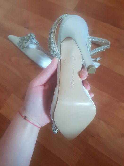 Pantofi eleganti