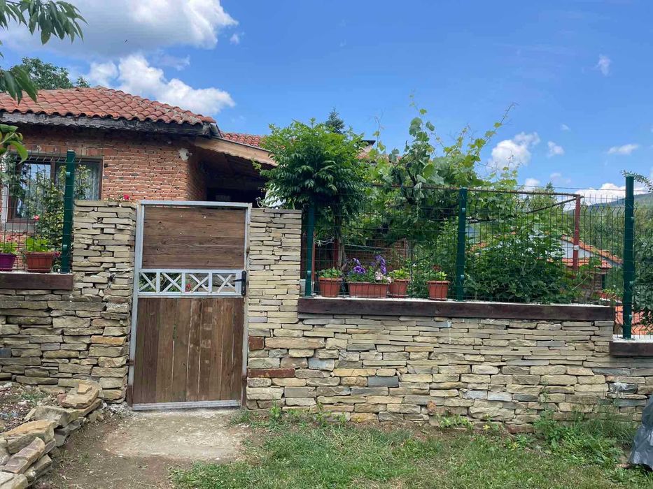 Продава се Къща в с. Медвен, Област Сливен - 80 кв.м за 727 €/кв.м - Снимка #14