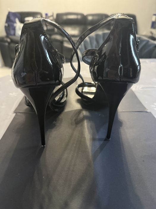 Токчета Saint Laurent размер 41