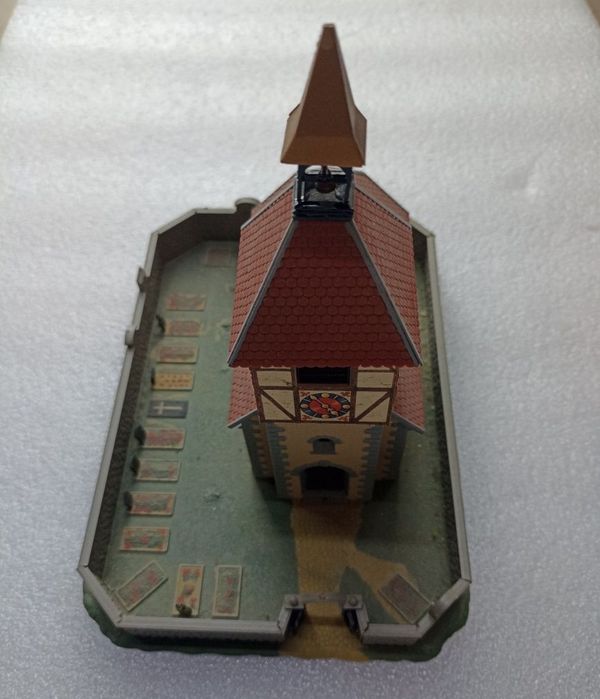 Macheta 1:87 cladire biserica trenulet electric scara HO