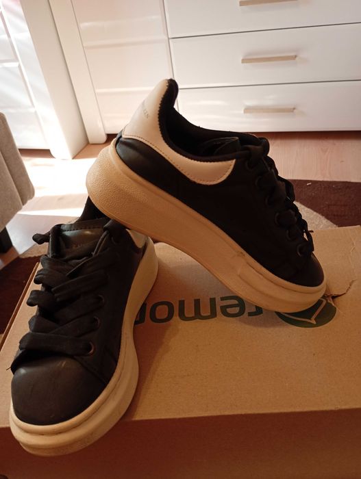 Adidași Alexander Mcqueen de copii nr.30