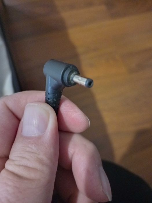 Зарядно за лаптоп Леново