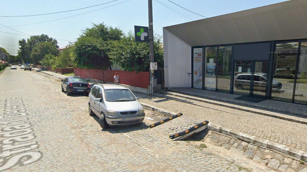 Inchiriez spatiu comercial in com.Greci