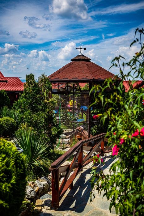 Гълъбарник ( клетка за птици )