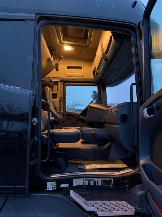 Cap tractor Scania R